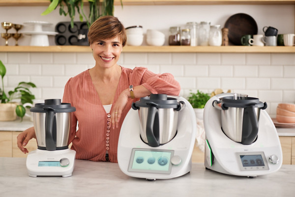 Stefan präsentiert Thermomix Küchengeräte